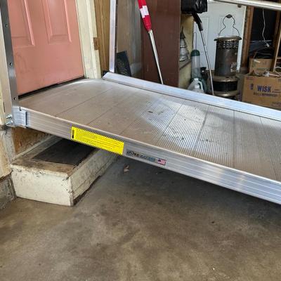 ALUMINUM MOBILITY RAMP