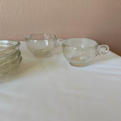 VINTAGE 8 - PIECE SNACK SET