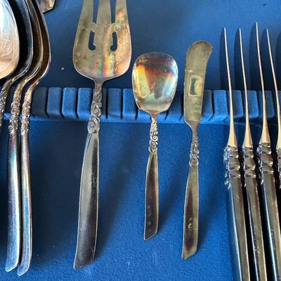 SOUTH SEAS COMMUNITY, SERVICE FOR 8 FLATWARE