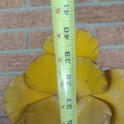 Outdoor Yard Art Metal Yellow Flowers
