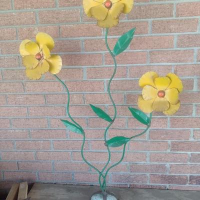 Outdoor Yard Art Metal Yellow Flowers