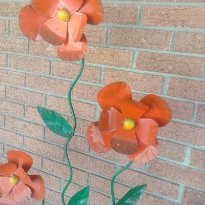 Outdoor Yard Art Metal Red Flowers