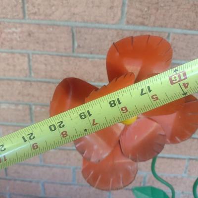 Outdoor Yard Art Metal Red Flowers