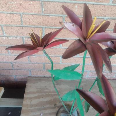 Outdoor Yard Art Metal Purple Flowers