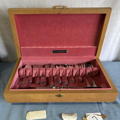 Oneida Stainless Morning Blossom Silverware