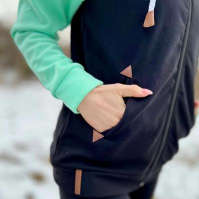 Size EXcellent (XL) - Alaska Chicks Company - Denali Sporty Zip Up Hoodie in Mint Green & Black