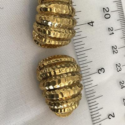 Premier Design Vintage Clip on Hammered Texture