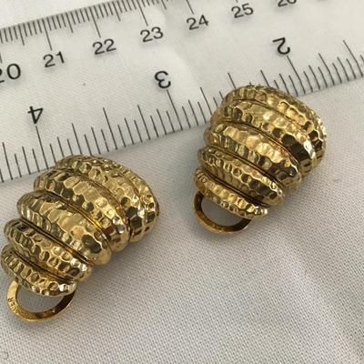 Premier Design Vintage Clip on Hammered Texture