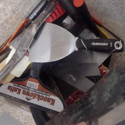Nice Collection of Trowels, Drywall Knives, Tile Sponges, etc. (See all Pictures)