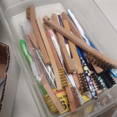 Big Assortment of Paint Brushes Mostly New Various Sizes (See all Pictures)
