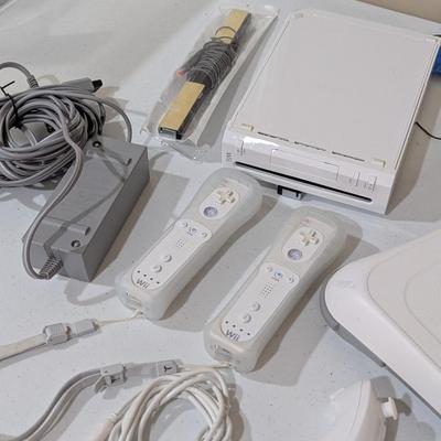 Wii Game Set With Games (SR)