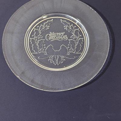 15 - 8 1/2" Gorgeous Christmas Glass Crystal Clear Plates #17 (SR)