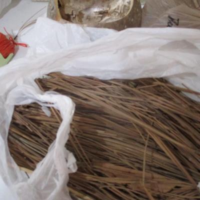Pine Needle Hat/Basket Weaving Craft Material #30 (SR)