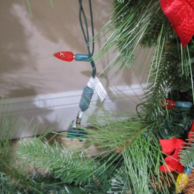 2 - Dual Color LED Pre Lit Battery Operated Wreath (SR)