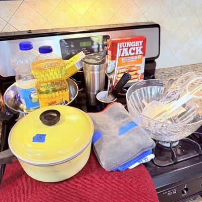 Lot 9: Kitchen Cookbooks, Cookware & More