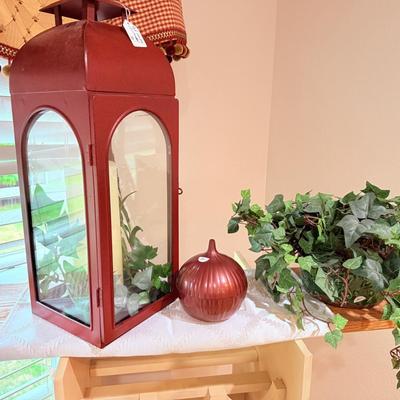 Lot 10: Moss Rose Dishware, Home Decor & More