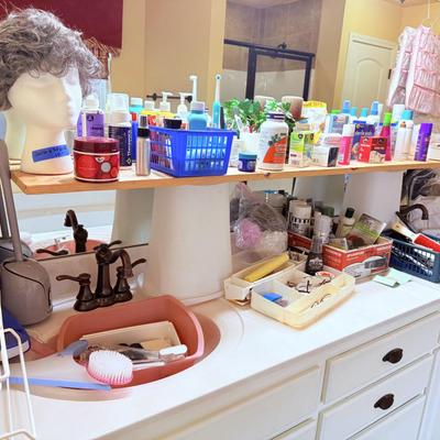Lot 16: Bathroom Selection