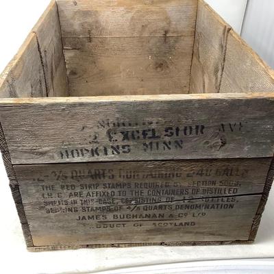 Black and White Scotch Whisky Wood Box