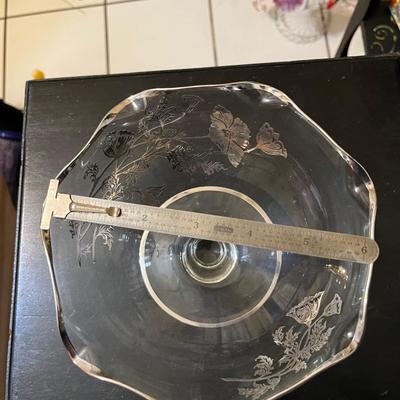 Pedestal bowl