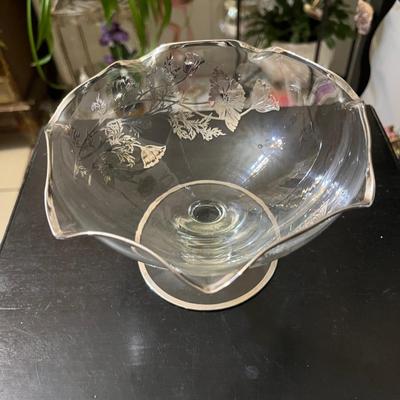 Pedestal bowl