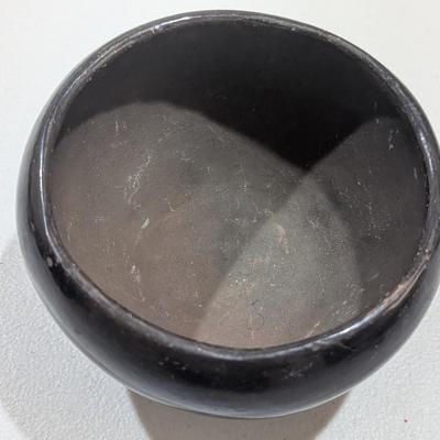 Native American Black Pot Pottery 5 1/2" (SR)