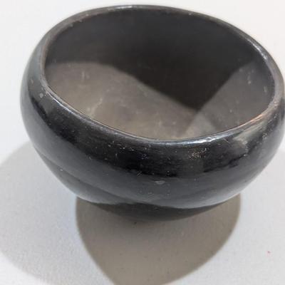 Native American Black Pot Pottery 5 1/2" (SR)