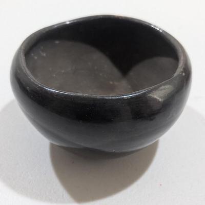 Native American Black Pot Pottery 5 1/2" (SR)