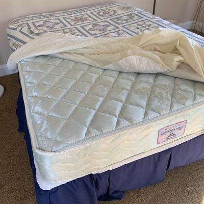 Quilt Bedding Bed