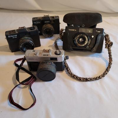 Vintage Point and Shoot Cameras (D-EL)