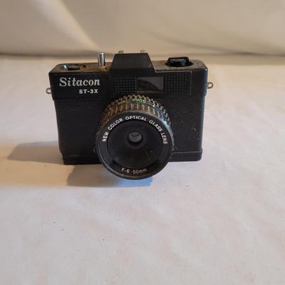 Vintage Point and Shoot Cameras (D-EL)