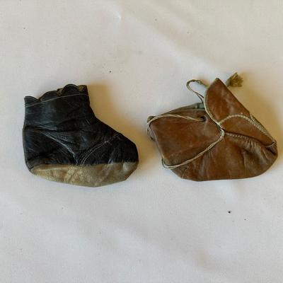 VINTAGE AND ANTIQUE BABY SHOES