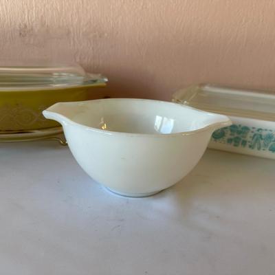 PYREX BOWL AND BAKING DISHES