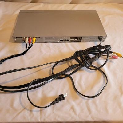 Sony DVD Player and DVDs (D-EL)