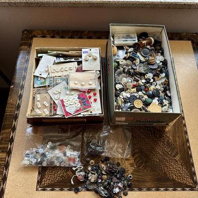 A HUGE ASSORTMENT OF OLD BUTTONS