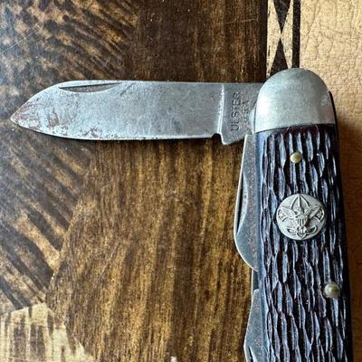 BOY SCOUTS OF AMERICA POCKET KNIFE, PIN AND MEDALS
