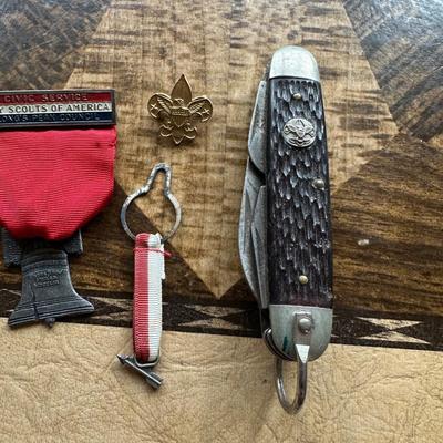 BOY SCOUTS OF AMERICA POCKET KNIFE, PIN AND MEDALS