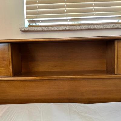 QUEEN SIZE BED WITH A SLIDING BOOKSHELF HEADBOARD