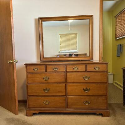 8 DRAWER DRESSER WITH MIRROR