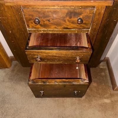 ANTIQUE MARTHA WASHINGTON SEWING CABINET