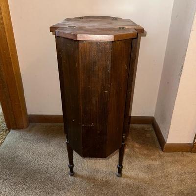 ANTIQUE MARTHA WASHINGTON SEWING CABINET