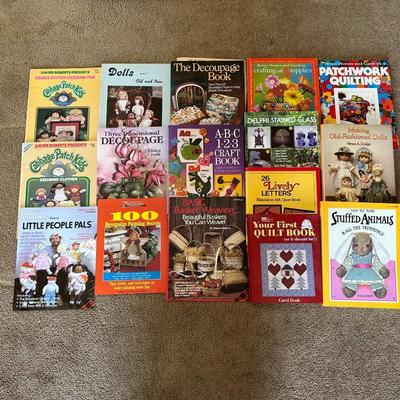 INSTRUCTION BOOKS & TEMPLATES FOR A VARIETY OF CRAFTS
