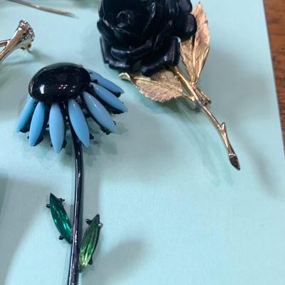 Floral Pins Jewelry Lot