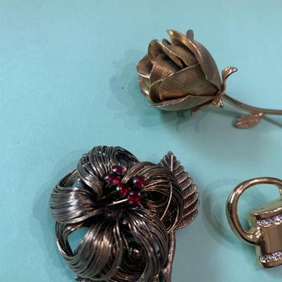 Floral Pins Jewelry Lot
