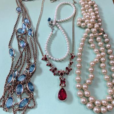 Vintage Jewelry Necklace Lot