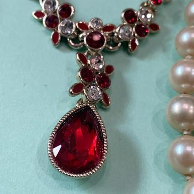 Vintage Jewelry Necklace Lot