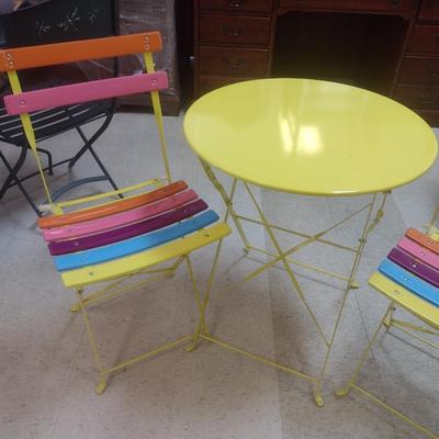 New Three-Piece Patio Chair and Table Set Folding Leg Design