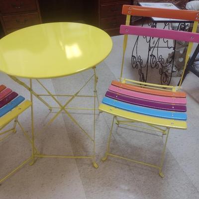 New Three-Piece Patio Chair and Table Set Folding Leg Design