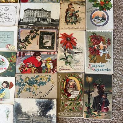 AN ASSORTMENT OF VINTAGE POSTCARDS
