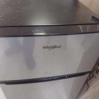 Whirlpool Dorm Size Refrigerator