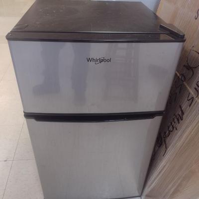 Whirlpool Dorm Size Refrigerator